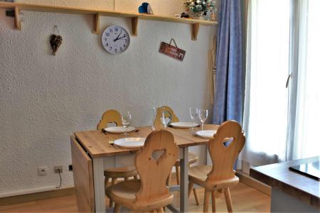 Urlaub in den Bergen Studio Schlafnische 4 Personen (11) - Résidence les Airelles B - Risoul - Wohnzimmer