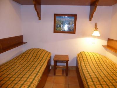 Holiday in mountain resort 3 room apartment 4 people (3) - Résidence les Alpages de Pralognan C - Pralognan-la-Vanoise - Bedroom
