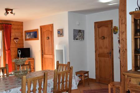 Urlaub in den Bergen 3-Zimmer-Appartment für 6 Personen (9) - Résidence les Alpages de Pralognan F - Pralognan-la-Vanoise - Wohnzimmer