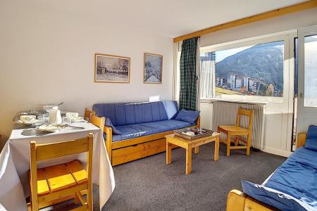 Holiday in mountain resort 2 room apartment 6 people (115) - Résidence les Aravis - Les Menuires - Living room