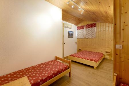 Holiday in mountain resort 3 room duplex apartment 8 people (B19) - Résidence les Avrières - Montchavin La Plagne - Bedroom