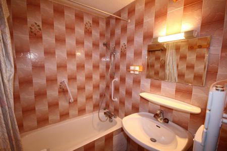 Holiday in mountain resort 2 room apartment 4 people (01) - Résidence les Carlines - Les Saisies - Bath-tub