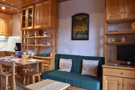 Urlaub in den Bergen 2-Zimmer-Appartment für 4 Personen (E7) - Résidence les Carlines - Méribel - Wohnzimmer