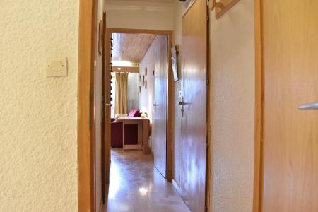 Vacances en montagne Appartement 2 pièces 4 personnes (E7) - Résidence les Carlines - Méribel - Couloir