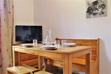 Holiday in mountain resort 2 room apartment 4 people (51II) - Résidence les Chabrières II - Risoul - Living room