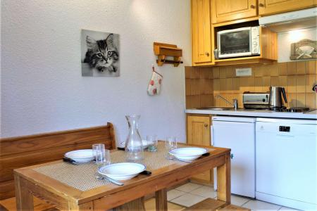 Urlaub in den Bergen 2-Zimmer-Appartment für 4 Personen (51II) - Résidence les Chabrières II - Risoul - Wohnzimmer