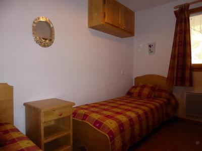 Holiday in mountain resort 3 room apartment 6 people (6) - Résidence les Chalets de Napremont - Pralognan-la-Vanoise - Bedroom