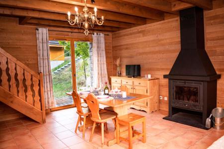 Holiday in mountain resort Résidence Les Chalets de Praroustan - Pra Loup - Living room