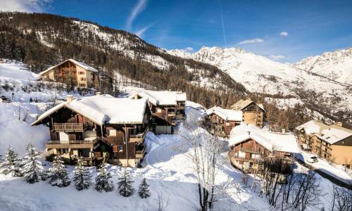 Ski verhuur Résidence les Chalets de Puy Saint Vincent - Maeva Home - Puy-Saint-Vincent - Buiten zomer