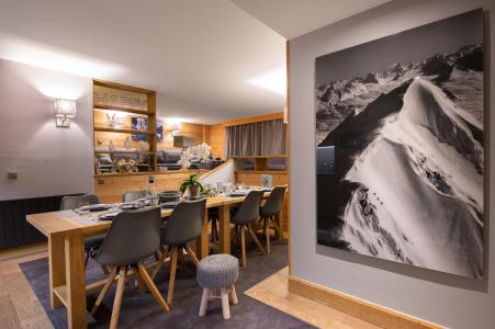 Holiday in mountain resort 4 room apartment 6 people (WINTER 127) - Résidence les Chalets du Forum - Courchevel - Table