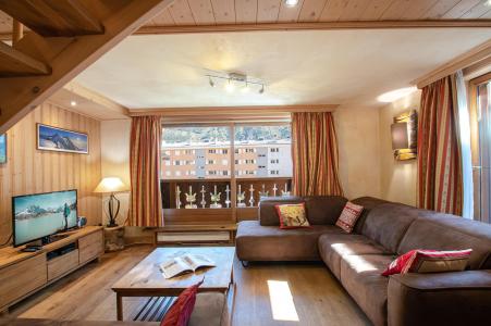 Holiday in mountain resort 4 room duplex apartment 6 people (Neva) - Résidence les Chalets du Savoy - Kashmir - Chamonix - Living room