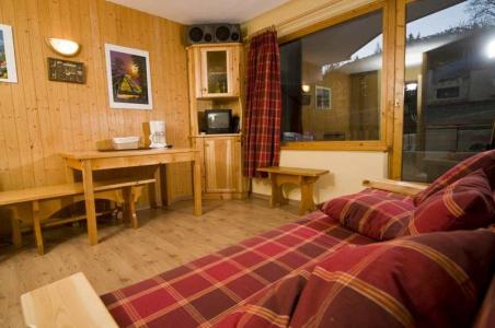 Holiday in mountain resort 2 room apartment 4 people (102) - Résidence les Charmes - La Tania - Living room