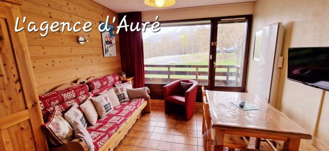 Holiday in mountain resort 2 room apartment 6 people (CHA210) - Résidence les Charmettes - Montalbert - Living room