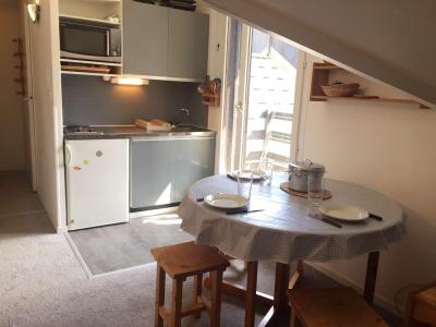 Vakantie in de bergen Studio mezzanine 4 personen (221B) - Résidence les Clarines B1 - Risoul - Woonkamer