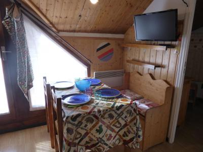 Holiday in mountain resort 2 room apartment sleeping corner 4 people (812) - Résidence les Combettes - Les Contamines-Montjoie - Living room