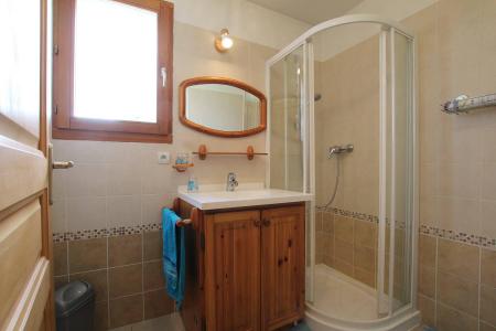 Holiday in mountain resort 3 room apartment 6 people (2B15) - Résidence les Coralines 2B - Serre Chevalier - Shower room