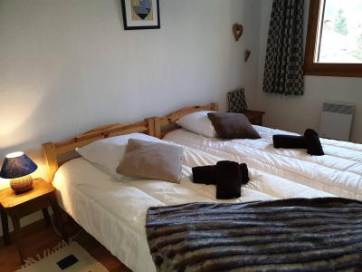 Holiday in mountain resort 4 room duplex apartment 6 people (2) - Résidence les Cordettes - Morzine - Bedroom