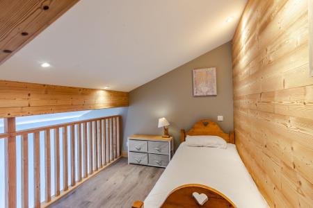 Holiday in mountain resort 5 room duplex apartment 10 people (4) - Résidence les Cordettes - Morzine - Bedroom