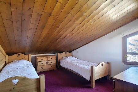 Urlaub in den Bergen 4 Zimmer Maisonettewohnung für 8 Personen (10) - Résidence les Cristaux - Les Menuires - Schlafzimmer
