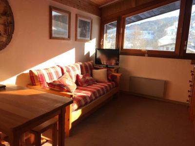 Holiday in mountain resort Studio mezzanine 4 people (902) - Résidence les Cristaux du Bas - Combloux - Living room