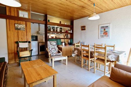 Urlaub in den Bergen 3-Zimmer-Holzhütte für 6 Personen (230) - Résidence les Dauphins - Chamrousse - Wohnzimmer
