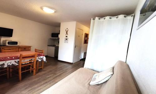 Аренда на лыжном курорте Апартаменты 1 комнат 4 чел. (23m²) - Résidence Les Ecrins - Puy-Saint-Vincent - летом под открытым небом