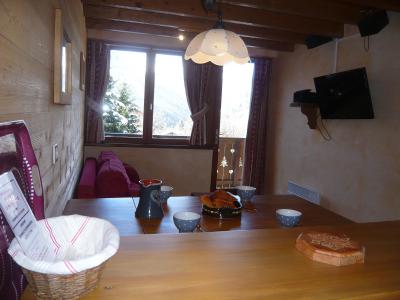 Holiday in mountain resort 3 room apartment 5 people - Résidence les Edelweiss - Champagny-en-Vanoise - Table