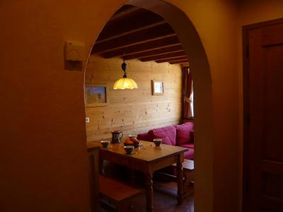Vacances en montagne Appartement 3 pièces 5 personnes - Résidence les Edelweiss - Champagny-en-Vanoise - Table