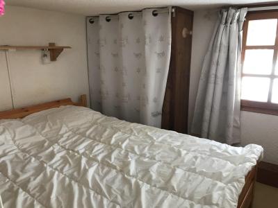 Vacances en montagne Studio mezzanine 4 personnes (899(appart en piteux état)) - Résidence les Edelweiss - Combloux - Chambre