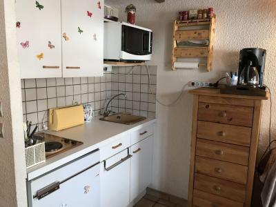 Vacances en montagne Studio mezzanine 4 personnes (899(appart en piteux état)) - Résidence les Edelweiss - Combloux - Cuisine