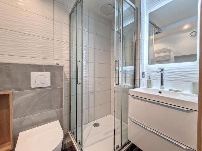 Vacanze in montagna Studio con alcova per 4 persone (03) - Résidence les Evons - Les Menuires - Bagno con doccia