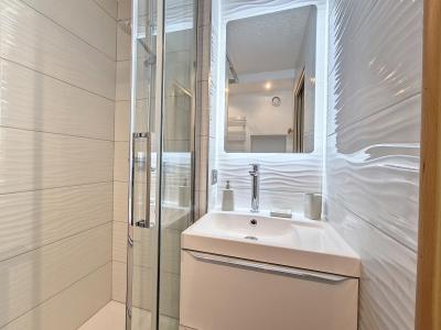 Vacanze in montagna Studio con alcova per 4 persone (03) - Résidence les Evons - Les Menuires - Bagno con doccia