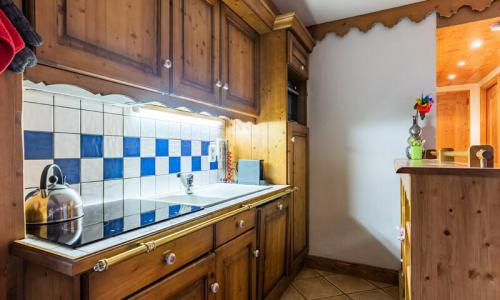 Ski verhuur Appartement 3 kamers 6 personen (Sélection 45m²) - Résidence les Fermes du Soleil - Maeva Home - Les Carroz - Buiten zomer
