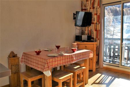 Holiday in mountain resort 2 room apartment 5 people (54I) - Résidence les Florins I - Risoul - Dining area