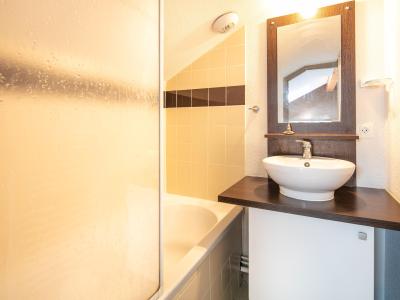 Holiday in mountain resort 2 room apartment 4 people (Velux only) - Résidence les Gentianes - Gresse en Vercors - Bathroom