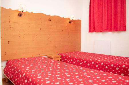 Holiday in mountain resort 4 room apartment sleeping corner 8 people (B232046) - Résidence les Gentianes - Puy-Saint-Vincent - Bedroom