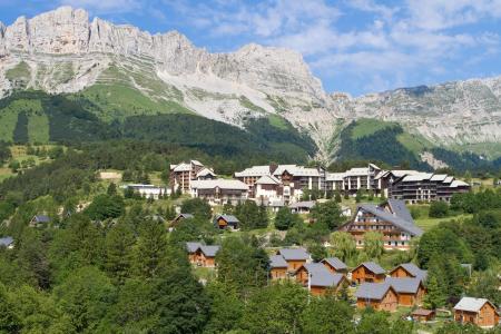 Location au ski Résidence les Gentianes - Gresse en Vercors - Extérieur été