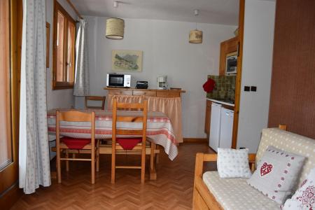 Holiday in mountain resort 3 room apartment 4 people (B3) - Résidence les Glaciers - Pralognan-la-Vanoise - Living room
