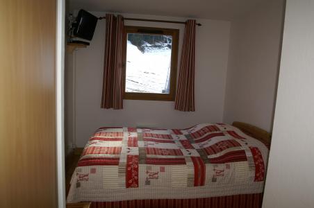 Holiday in mountain resort 2-3 room apartment 4-6 people - Résidence les Granges des 7 Laux - Les 7 Laux - Bedroom