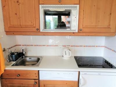 Holiday in mountain resort 3 room apartment 4 people (08) - Résidence les Hauts des Esserts - Morillon - Kitchenette