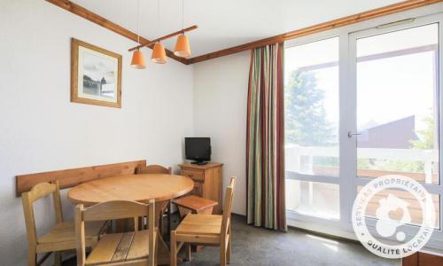 Rent in ski resort Studio 5 people (Confort 20m²-1) - Résidence les Horizons d'Huez - Maeva Home - Alpe d'Huez - Summer outside