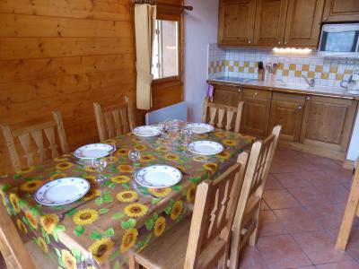 Holiday in mountain resort 2 room duplex apartment 6 people (FLOR6) - Résidence les Lapons - Les Contamines-Montjoie - Table