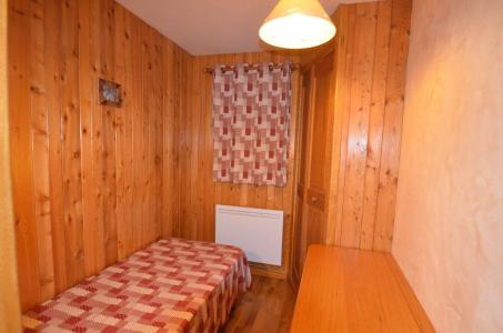 Holiday in mountain resort 4 room apartment 5 people (1) - Résidence les Lupins - Saint Martin de Belleville - Bedroom