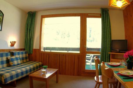 Holiday in mountain resort 2 room apartment 6 people (G146) - Résidence les Marches - Valmorel - Living room