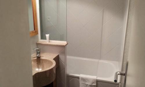 Vacances en montagne Appartement 2 pièces 4 personnes (Sélection 22m²) - Résidence les Mélèzes - MH - Alpe d'Huez - Salle de bain