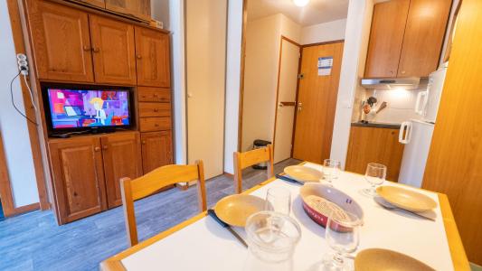 Urlaub in den Bergen 2-Zimmer-Appartment für 4 Personen (3-107) - Résidence les Mélezets - Valfréjus - Wohnzimmer