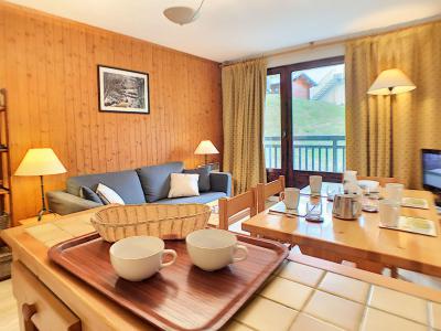 Holiday in mountain resort 2 room apartment cabin 4 people (B6) - Résidence les Murgers - Saint Martin de Belleville - Living room