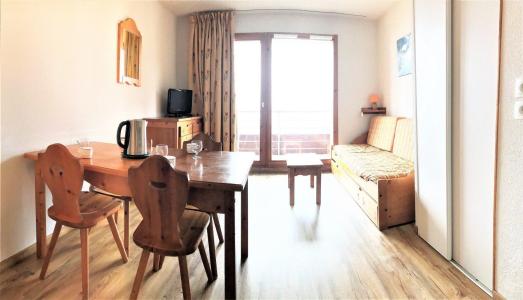 Urlaub in den Bergen 3-Zimmer-Appartment für 6 Personen (C84) - Résidence les Pistes - Le Corbier - Wohnzimmer