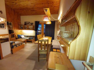 Holiday in mountain resort 3 room apartment 6 people (022) - Résidence les Roches Blanches - Valmorel