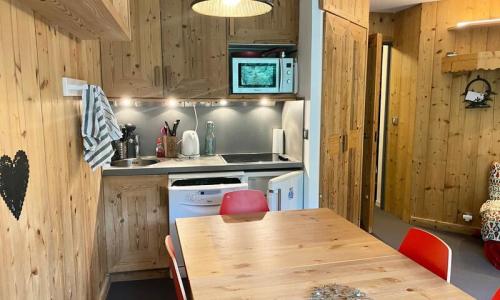 Holiday in mountain resort 5 room apartment 8 people (Sélection 75m²) - Résidence les Sentiers du Tueda - MH - Méribel-Mottaret - Summer outside